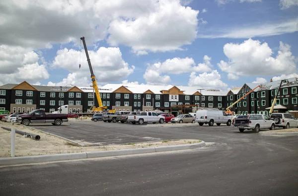 Top Rated St Charles Roofing Contractors for Residential Projects