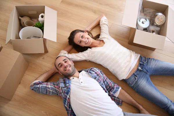 Smart Home Buying Starts With a Real Estate Agent Near Me
