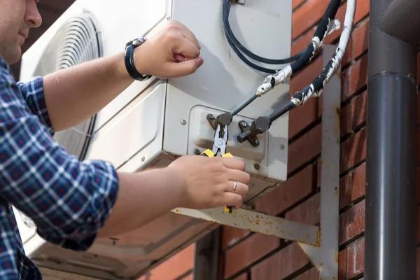 Emergency AC Repair Phoenix When You Need It Most